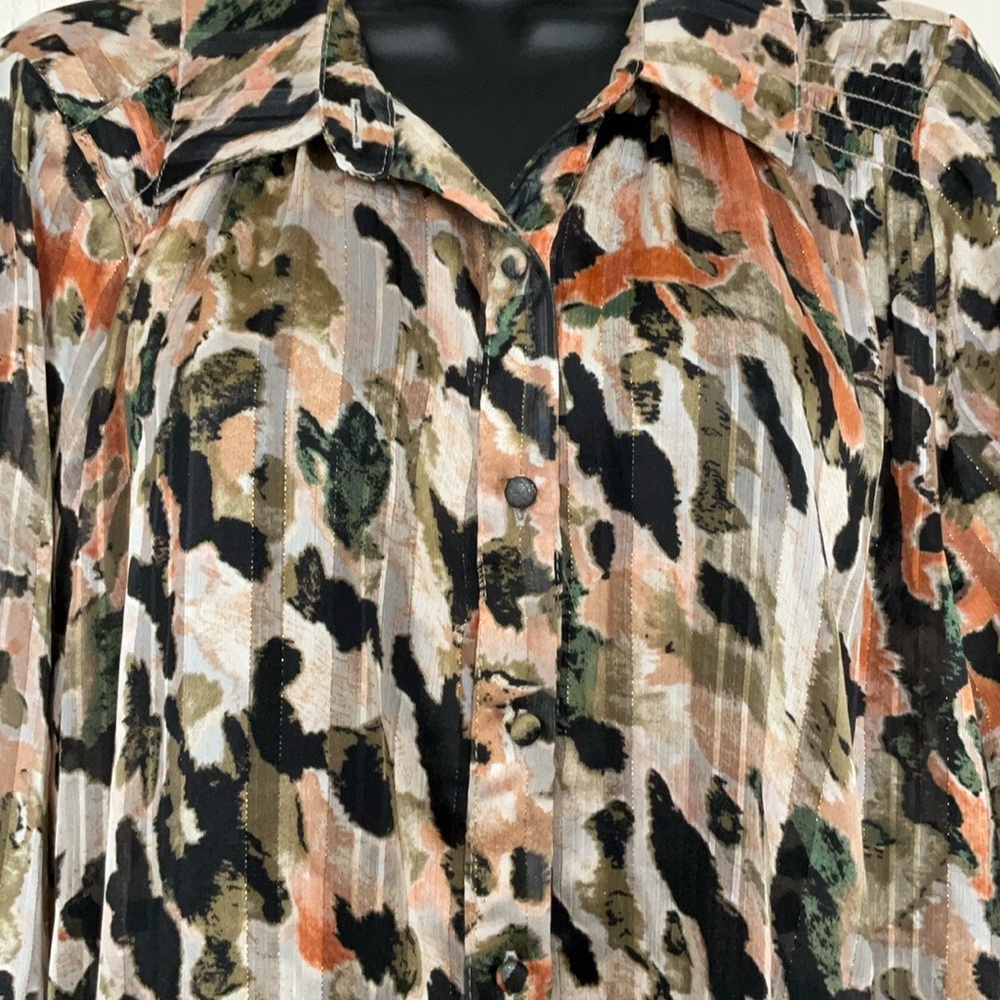 Eesome Abstract Pattern Blouse - Picture 3 of 6